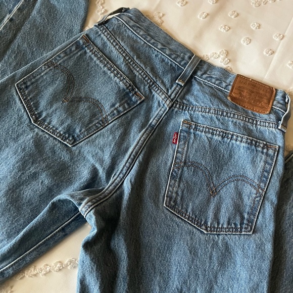 VINTAGE Levi’s Wedgie Jeans - Picture 9 of 11